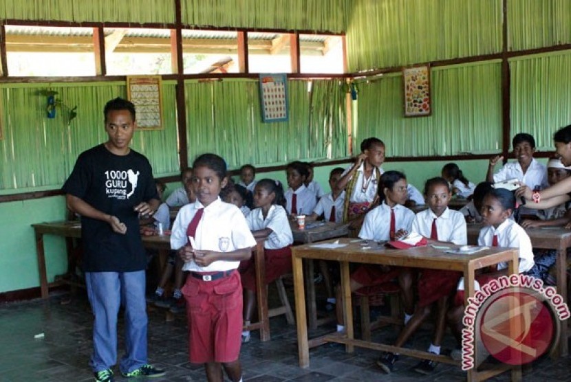 Analisis 5 Program Bantuan Siswa Miskin Dalam Meningkatkan Prestasi Akademik